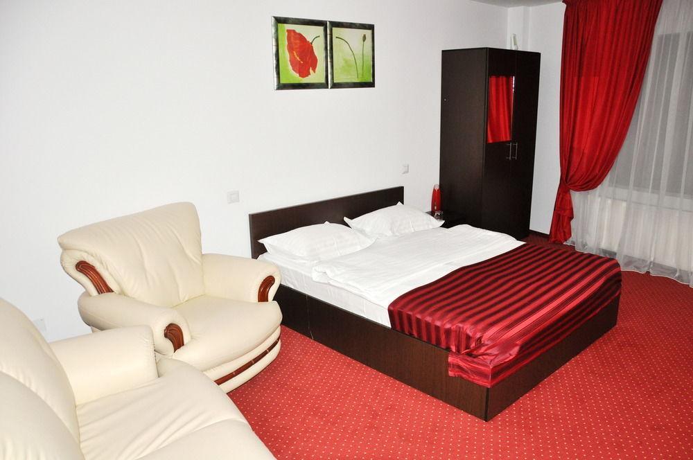 Hotel Pascu 布加勒斯特 外观 照片