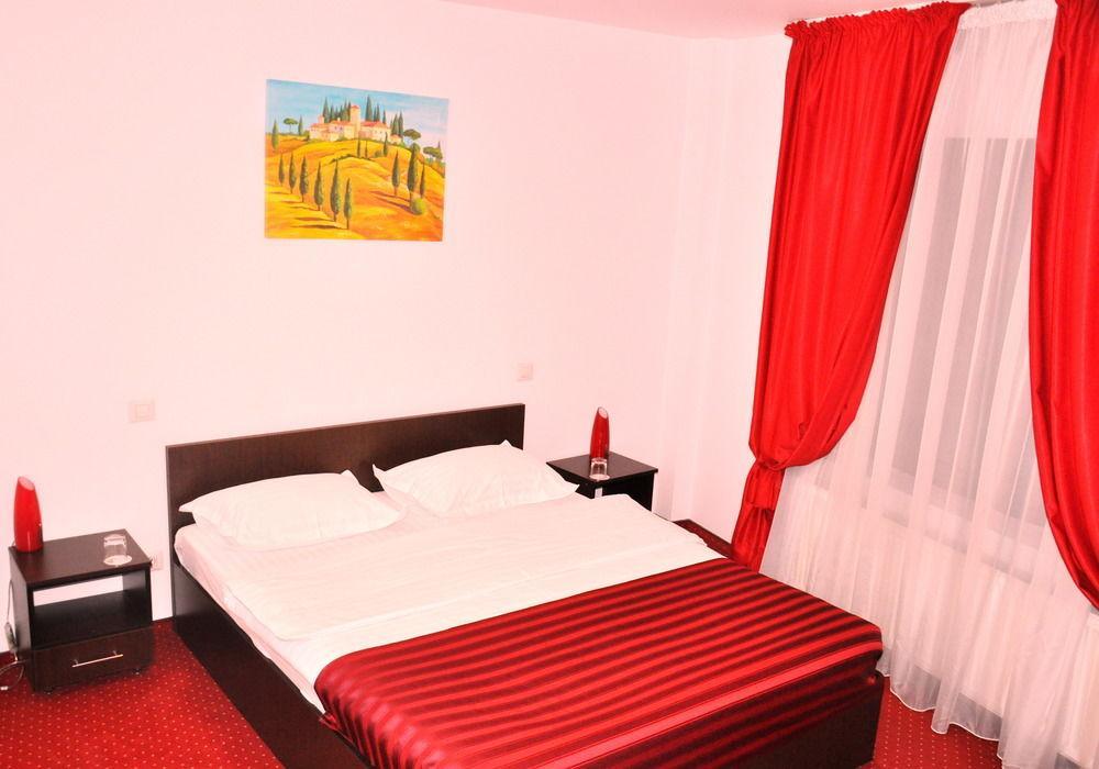 Hotel Pascu 布加勒斯特 外观 照片